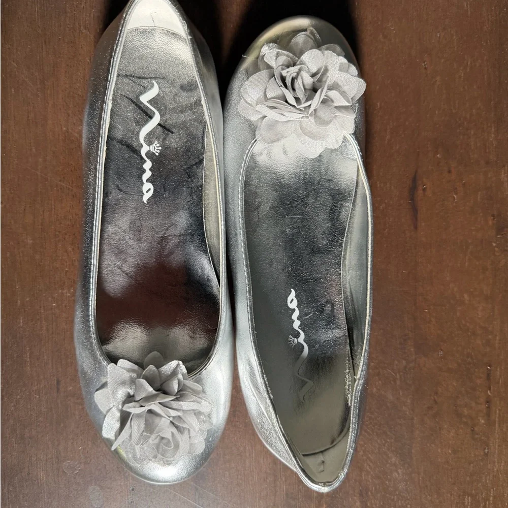Nina Silver Glitter Girls Flats with Floral Detail - worn once